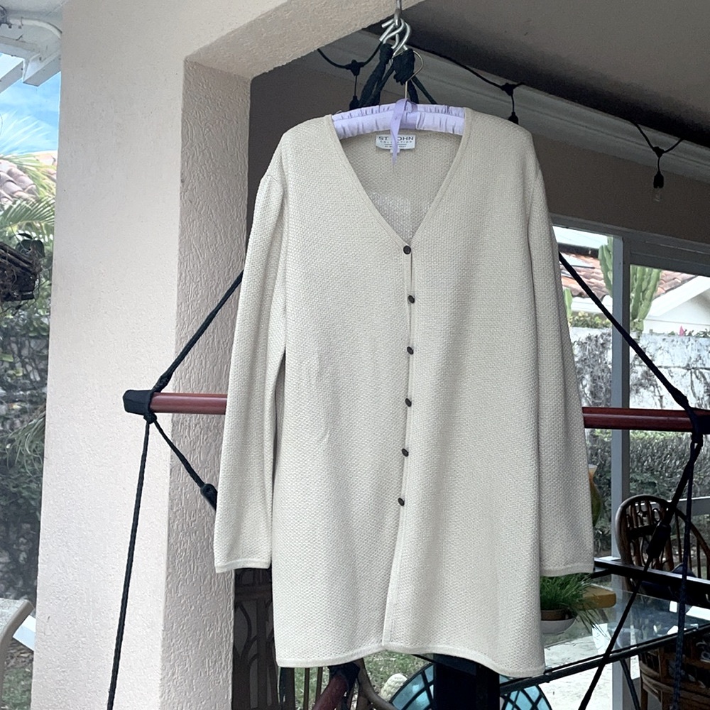 ST JOHN by MARIE GRAY SUIT